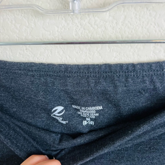 Energy Zone Dark Grey Pocket Capri Cropped Pocket Workout Leggings - Picture 4 of 8